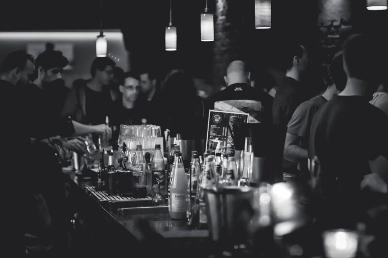 Red Bank Prohibits Large Gatherings, Closes Bars