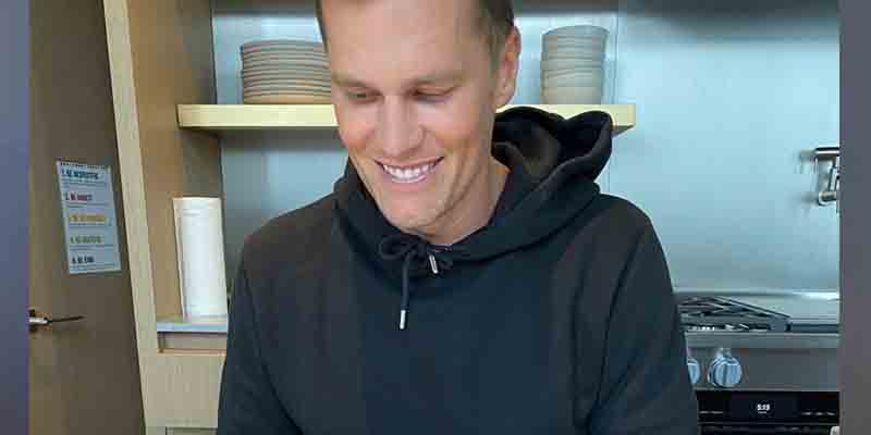 When He's Not at Derek Jeter's House, Tom Brady is Working Out in Closed Tampa Bay Park