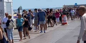 It makes no sense: karate school remains closed as hundreds wait on long line at nearby beach