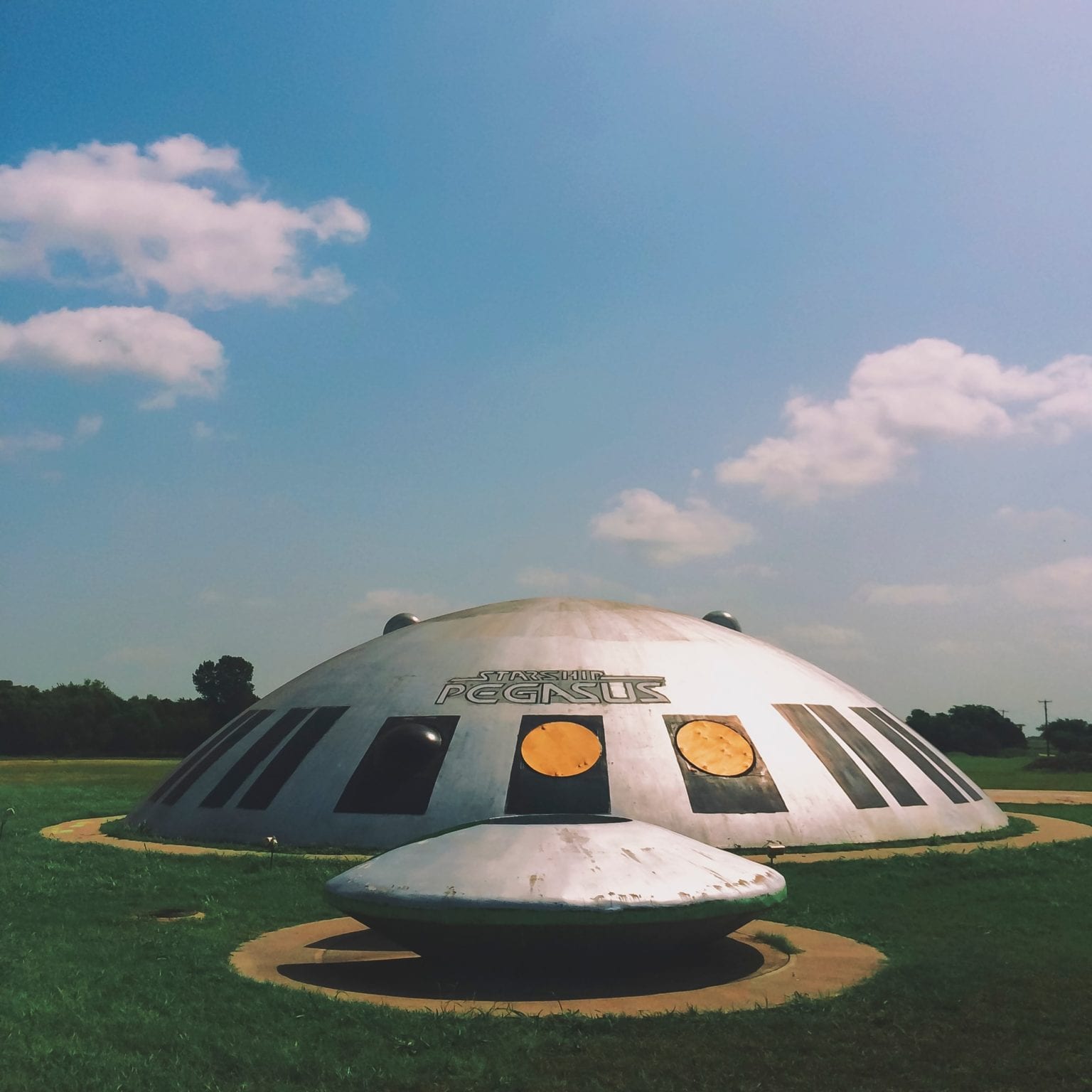 Why Are The Called Flying Saucers Matthew T Rader ZZOE6 VVrRM Unsplash 1536x1536