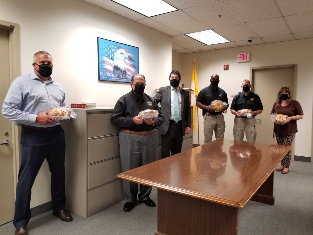 Morris county chabad shows support for law enforcement - photo licensed by shore news network.