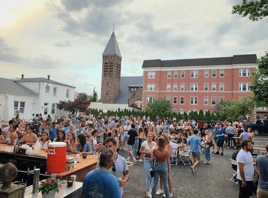 NJ Restaurant Shut Down After Town Officials See Picture of People Having a Good Time on Social Media