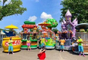 Parents beat teenage worker at sesame place after being told to wear face masks