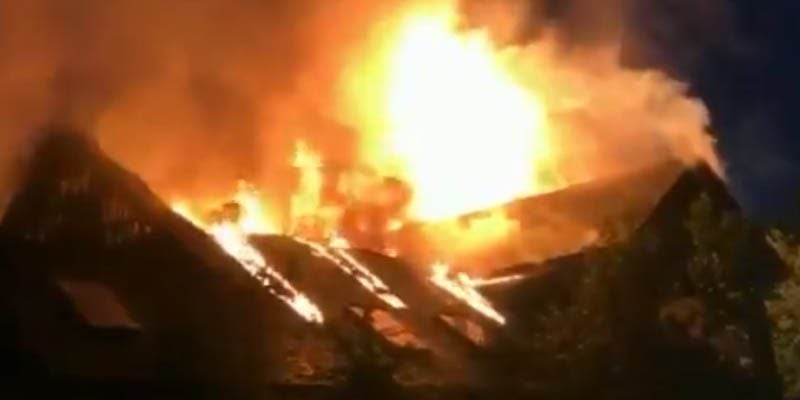 Cooking Star Rachael Ray's Home Suffers Major Damage in Fire