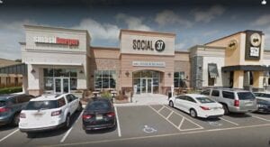 Smash burger is second restaurant to close in new "dover plaza"