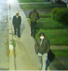 Newark, delaware police searching for armed robbery suspects
