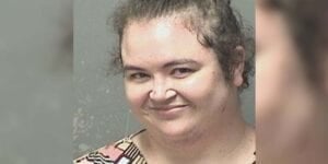 Woman posed as prosecutor attempted to dismiss her own charges