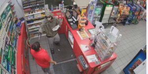 Valrico gas station armed robber pointed loaded gun at clerk's head, fired warning shot