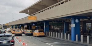 Jamaican smuggled 2. 8 kilos of cocaine through newark airport