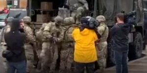 Watch: national guard troops arrive in philadelphia