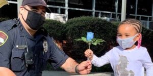 Jacksonville child wins "selfie with a cop" contest