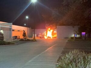Explosion, fire shuts down florida walmart on black friday