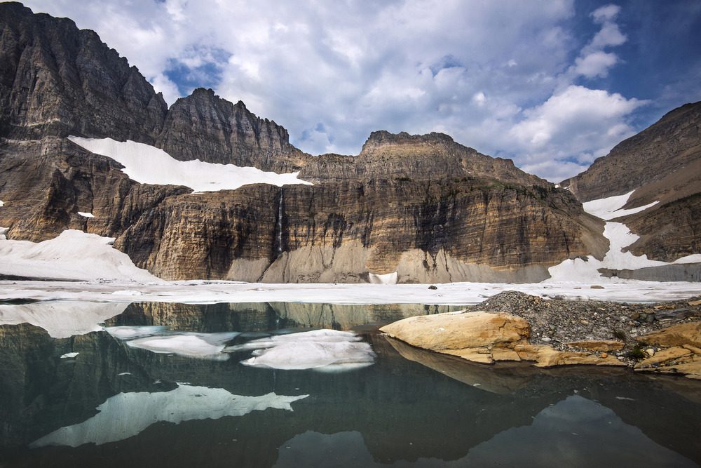 Two Hikers Found Dead on Mount Rainier