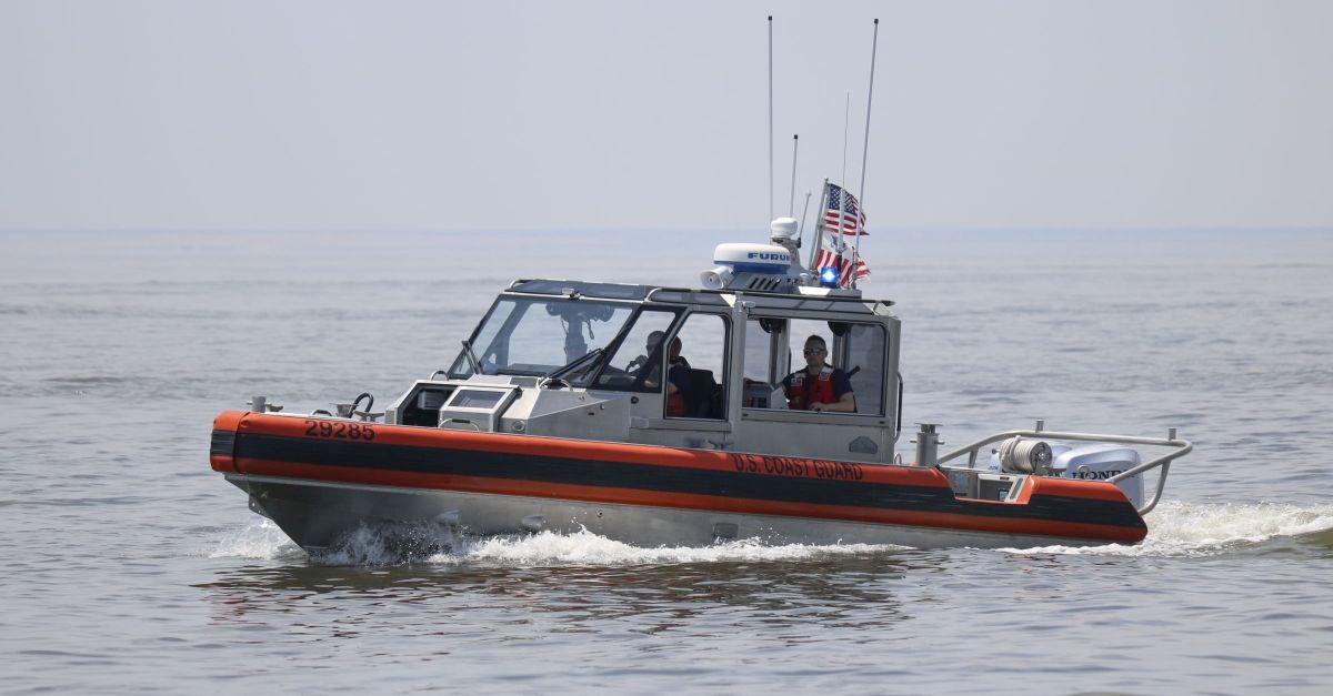 One Dead After Boat Capsizes in Raritan Bay