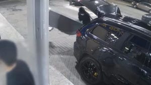 Watch as crooks steal atm machine from convenience store in philadelphia