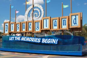 Walt disney to layoff 32,000 employees due to covid-19