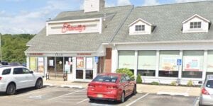 Friendly's restaurant files for chapter 11 bankruptcy, sold to restaurant investment group