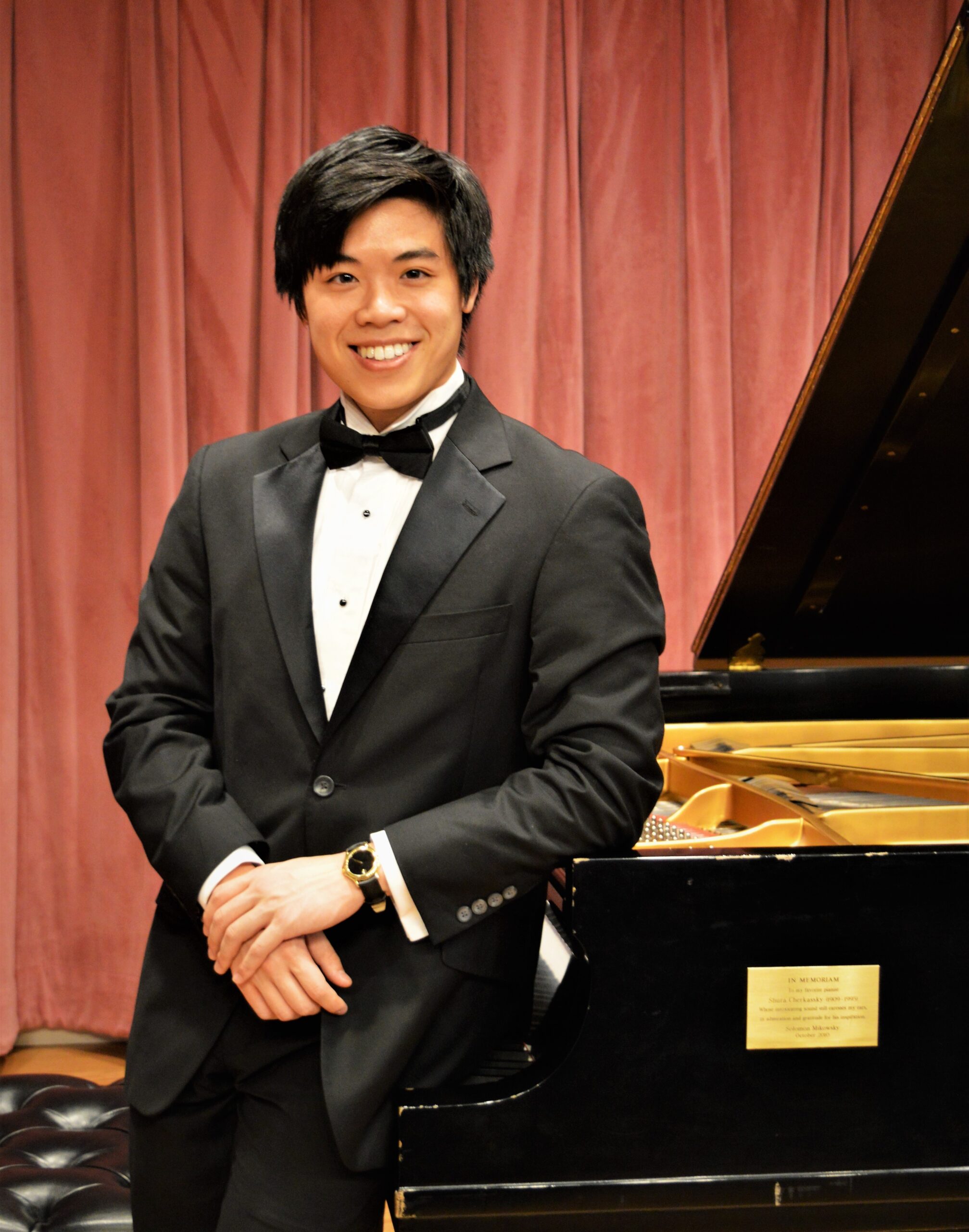 How a classical pianist manages to uplift people's hearts during the COVID-19 and with the shut-down of the Music Industry