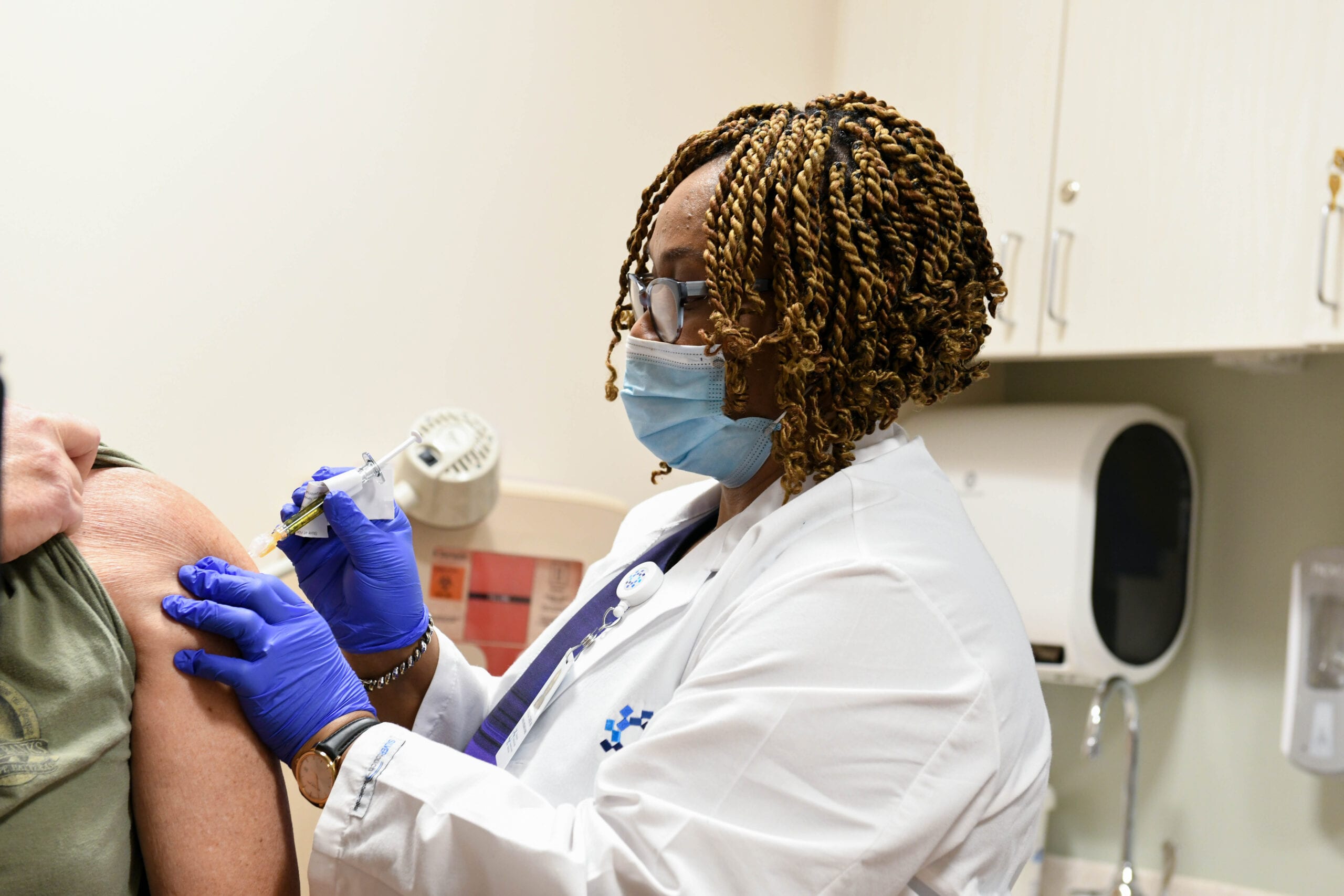 Dangerous, faster-spreading UK COVID-19 variant found in NJ, long lines at NJ vaccination sites