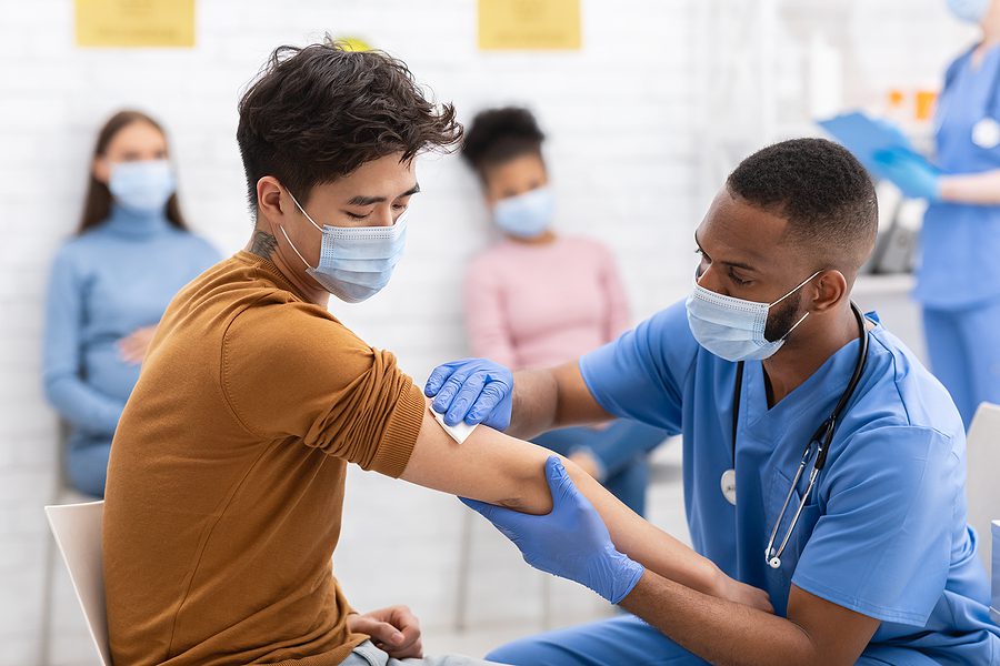 NJ Vaccination program expands to include some teens, 55+