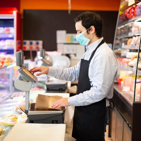 Economists favor covid-19 vaccine mandates, according to survey - photo licensed by shore news network.