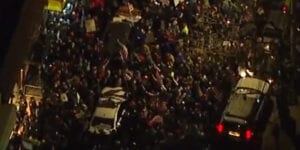 Watch: thousands chant "cuomo sucks" at staten island protest against lockdowns