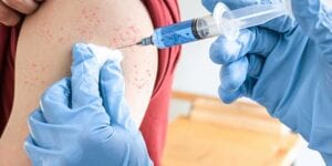 Alaska healthcare worker has serious allergic reaction to covid-19 vaccine, rushed to hospital