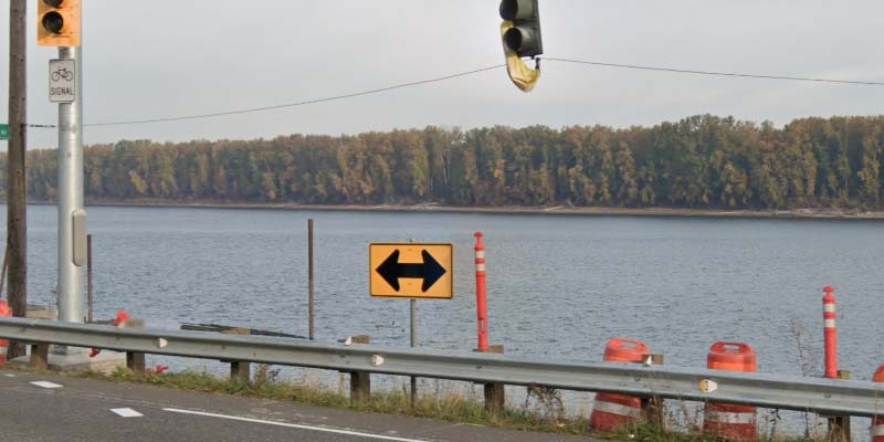 Portland car thief jumps in ice cold Columbia River to flee police, captured with hypothermia