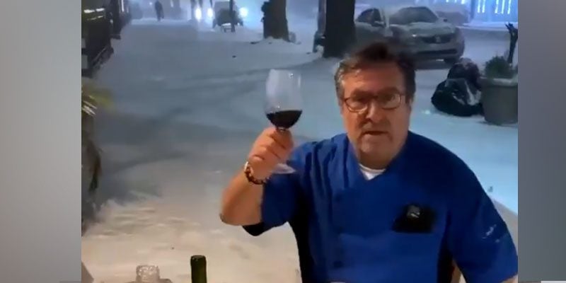 Watch: Restaurant Owner Shows How Absurd Outdoor Dining Is In Winter