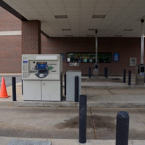 Former bank employee pleads guilty to conspiracy to commit bank fraud - photo licensed by shore news network.