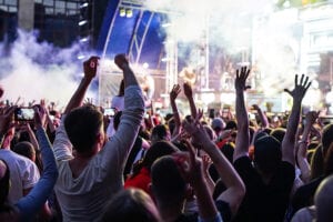 New Jersey man scammed investors in sham concert ticket business