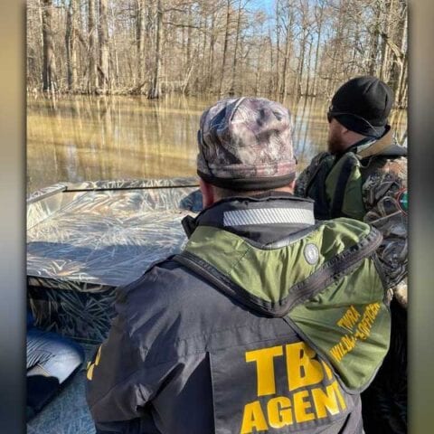 Body of 70 year old man wanted for double murder found in reelfoot lake - photo licensed by shore news network.