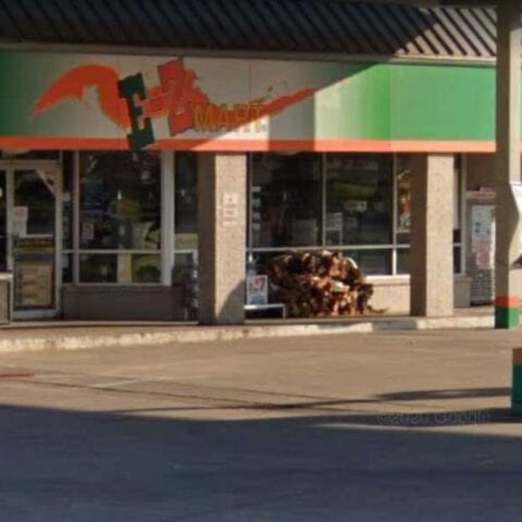 Arlington convenience store clerk shot and killed in suspected armed robbery - photo licensed by shore news network.