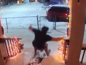 Viral Video Man realizes shoveling the inch of snow would have been a good investment