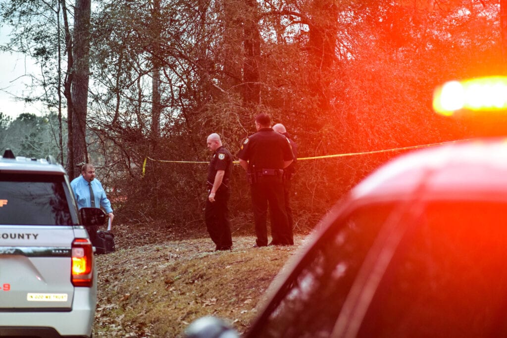 Man stabbed 68-year-old woman in neck, then called 9-1-1 as she died