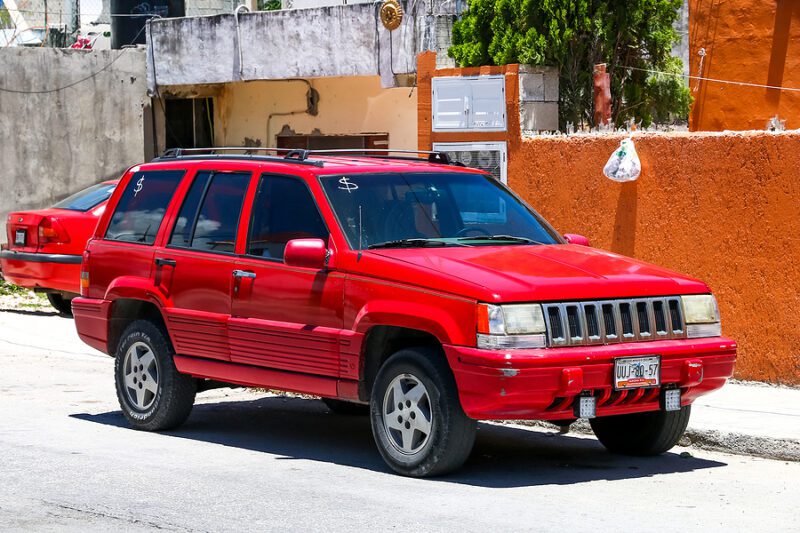 62-Year-Old-Woman Assaulted by Purse Snatchers in Stolen SUV