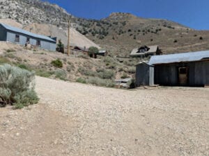 YouTube Travelers Kara and Nate Visit Abandoned Mining Town Cerro Gordo