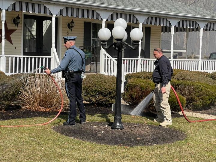 Fire destroys home, displaces family in Howell