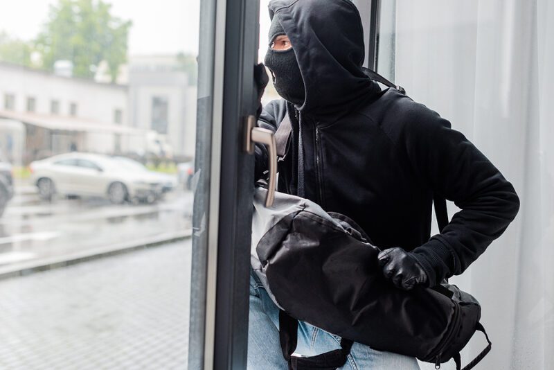 As weather cools, Baltimore Police issue warning to residents who want to let in the fresh air
