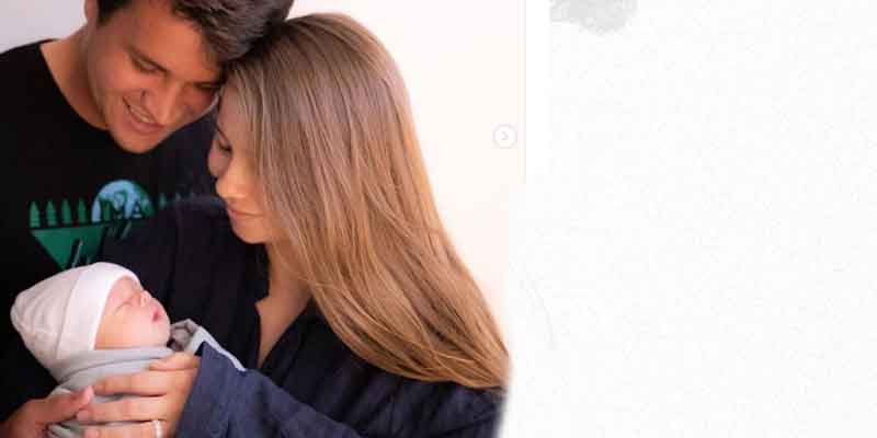 22-Year-Old Jungle Girl Bindi Irwin gives birth to baby girl