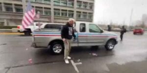 Man attacked by leftist mob pulls gun in defense at salem antifa counter rally