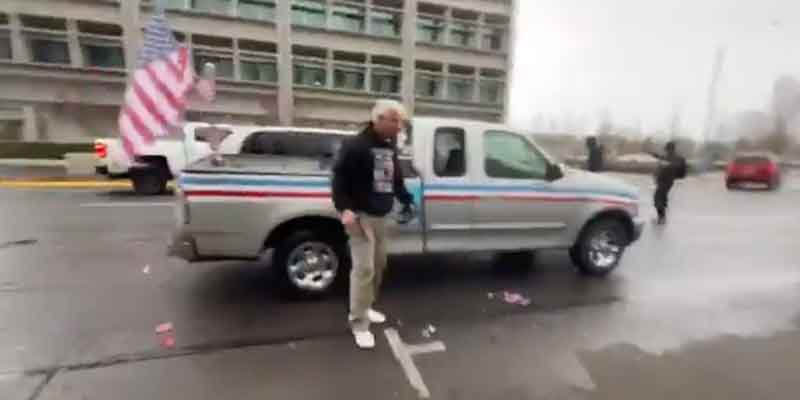 Man attacked by leftist mob pulls gun in defense at Salem ANTIFA counter rally