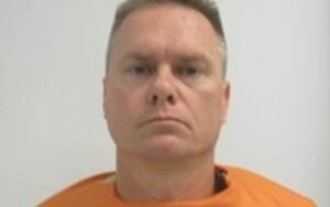 Cop pleads guilty to sexually abusing child in Oklahoma