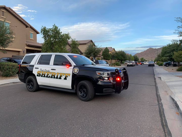 Police shoot and kill 80-year-old stabbing himself with scissors