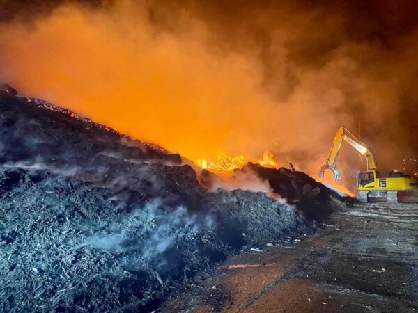 Volcano-like fire lights up the sky at Monmouth County Recycling Plant Volcano-like fire lights up the sky at Monmouth County Recycling Plant