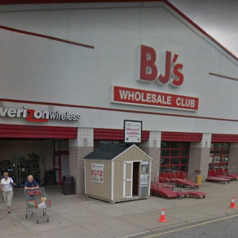 Rosedale retiree wins $30,000 lottery scratch off jackpot at bj's - photo licensed by shore news network.