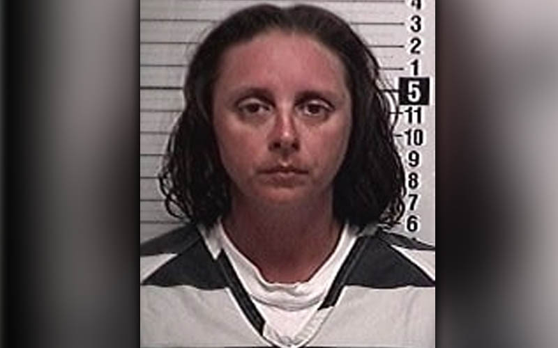 Jail deputy charged for inappropriate relationship with inmate