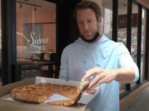 Shark alert: all pizza reviews are 7's, everyone knows the rules