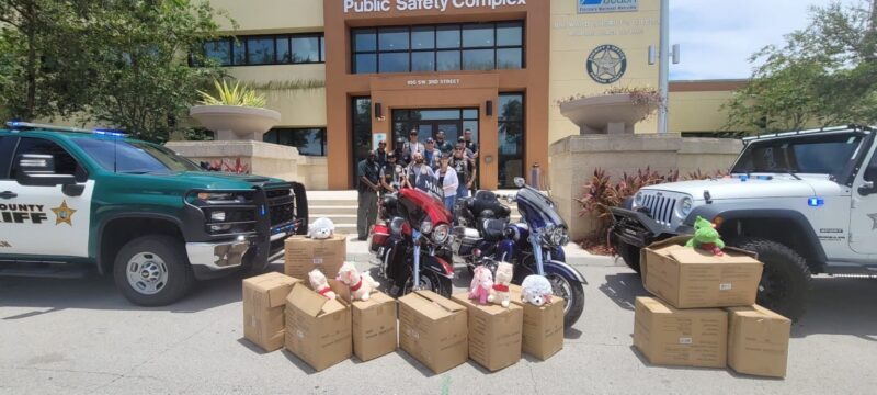 Masonic group donates toys to children in need