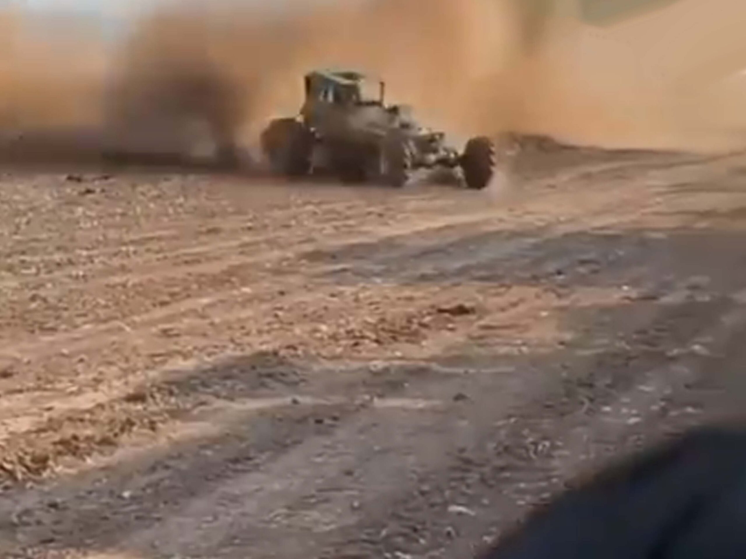 1 killed, 8 injured, two critical after vehicle hits spectators in Texas mud race
